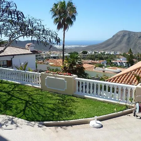 Sleeps 6 Pool Wifi Chayofa