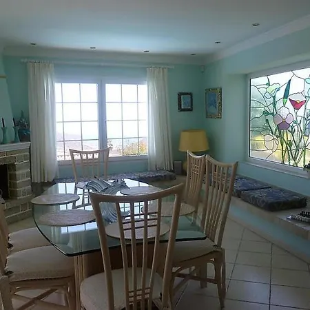 Feriehus Sleeps 6 Pool Wifi