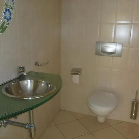 Sleeps 6 Pool Wifi